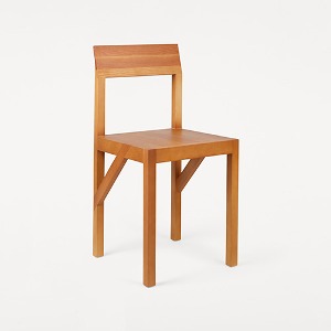 Bracket Chair Warm Brown Pine