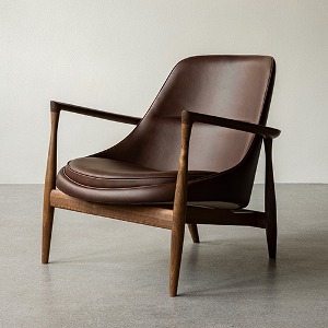 Elizabeth Lounge Chair  Walnut/Dakar 0329